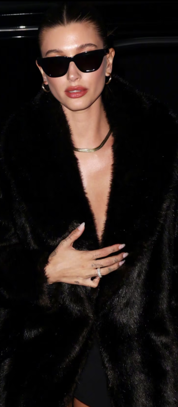 Hailey Bieber- Hailey Bieber-