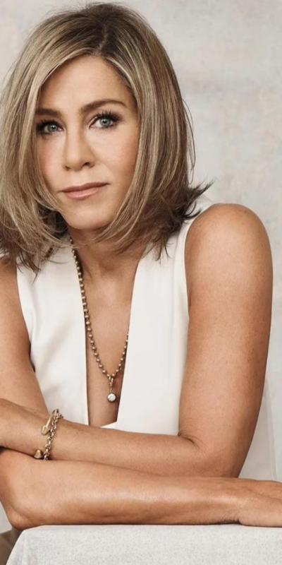 Jennifer Aniston11